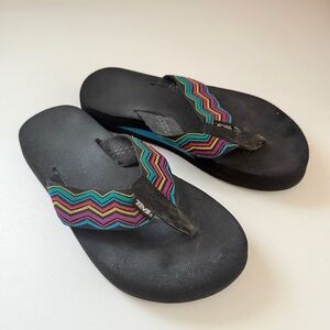 Teva Mush Flip Flops Black w/ Rainbow Chevron